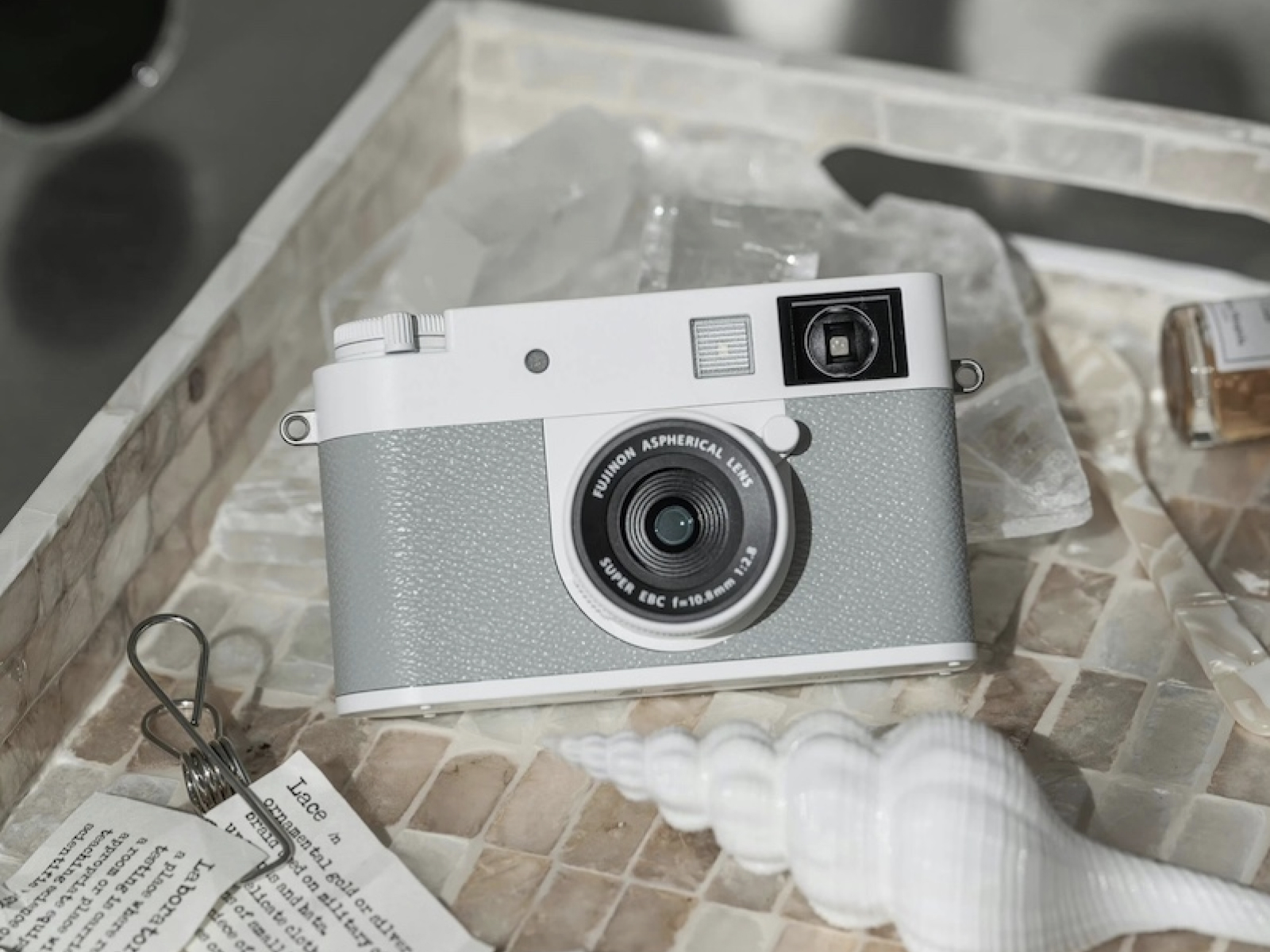【開封未使用】FUJIFILM xhalf ホワイトエディション（日本未発売) Leak unveils white Fujifilm X half compact camera with 1-inch